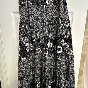 Max Studio Black and White Floral Maxi Skirt